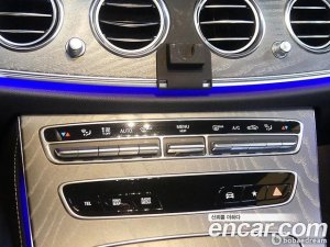 Mercedes-Benz E-Class E350 4MATIC AMG Line 2021 года из Южной Кореи