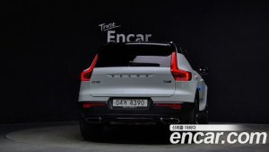 Volvo XC40 T4 R-디자인 2020 года из Южной Кореи