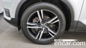 Volvo XC40 T4 R-디자인 2020 года из Южной Кореи