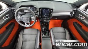 Volvo XC40 T4 R-디자인 2020 года из Южной Кореи