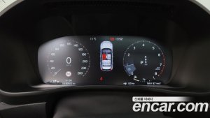 Volvo XC40 T4 R-디자인 2020 года из Южной Кореи