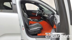 Volvo XC40 T4 R-디자인 2020 года из Южной Кореи