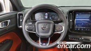 Volvo XC40 T4 R-디자인 2020 года из Южной Кореи