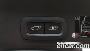 Volvo XC40 T4 R-디자인 2020 года из Южной Кореи
