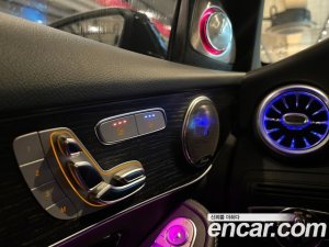 Mercedes-Benz GLC-Class GLC300 4MATIC Premium Coupe 2020 года из Южной Кореи