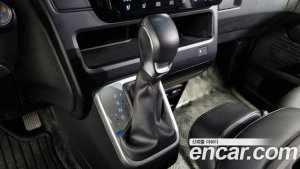 Hyundai Staria 4WD Tourer 11-Seater 2022 года из Южной Кореи
