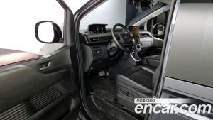 Hyundai Staria 4WD Tourer 11-Seater 2022 года из Южной Кореи