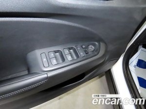 Hyundai Venue 1.6 Flux 2020 года из Южной Кореи