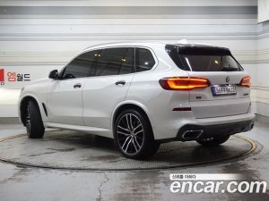 BMW X5 xDrive 40i M Sport Online Exclusive Edition 2021 года из Южной Кореи