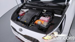 Kia Niro 1.6 HEV 2021 года из Южной Кореи