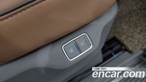 Hyundai Staria 4WD Lounge 9-Seater 2022 года из Южной Кореи