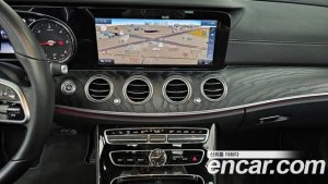 Mercedes-Benz E-Class E220d 4MATIC Exclusive 2020 года из Южной Кореи