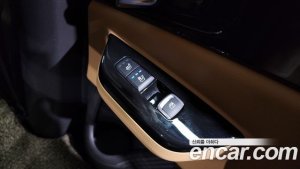Kia Carnival Бензин 9-Seater Signature 2021 года из Южной Кореи