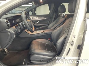 Mercedes-Benz E-Class E350 4MATIC AMG Line 2021 года из Южной Кореи