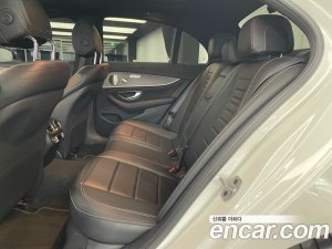 Mercedes-Benz E-Class E350 4MATIC AMG Line 2021 года из Южной Кореи