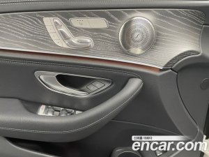 Mercedes-Benz E-Class E350 4MATIC AMG Line 2021 года из Южной Кореи