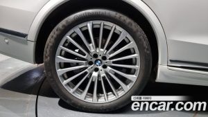 BMW X7 xDrive 40i Design Pure Excellence 7-Seater 2021 года из Южной Кореи