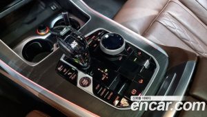 BMW X7 xDrive 40i Design Pure Excellence 7-Seater 2021 года из Южной Кореи