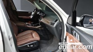 BMW X7 xDrive 40i Design Pure Excellence 7-Seater 2021 года из Южной Кореи