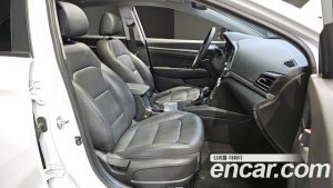 Hyundai AVANTE 1.6 2020 года из Южной Кореи