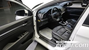 Hyundai AVANTE 1.6 2020 года из Южной Кореи