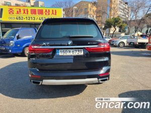 BMW X7 xDrive 40i Design Pure Excellence 7-Seater 2021 года из Южной Кореи