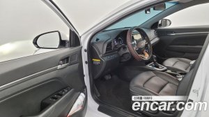Hyundai AVANTE 1.6 2020 года из Южной Кореи