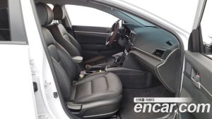 Hyundai AVANTE 1.6 2020 года из Южной Кореи