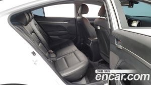 Hyundai AVANTE 1.6 2020 года из Южной Кореи