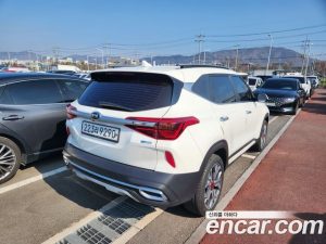 Kia Seltos Дизель 1.6 2WD 2020 года из Южной Кореи
