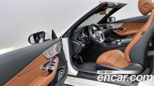 Mercedes-Benz C-Class C200 Cabriolet 2020 года из Южной Кореи