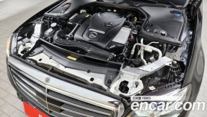 Mercedes-Benz E-Class E300 4MATIC Exclusive 2020 года из Южной Кореи