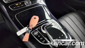 Mercedes-Benz E-Class E300 4MATIC Exclusive 2020 года из Южной Кореи