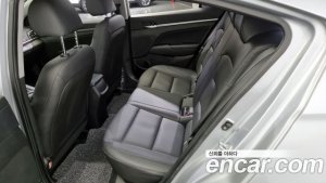 Hyundai AVANTE 1.6 2020 года из Южной Кореи