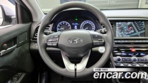 Hyundai AVANTE 1.6 2020 года из Южной Кореи