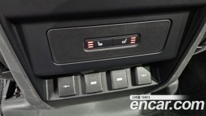 Land Rover Defender 110 D240 S 2020 года из Южной Кореи