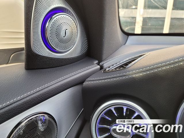 Mercedes-Benz GLC-Class GLC300e 4MATIC 2021 года из Кореи