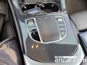 Mercedes-Benz GLC-Class GLC300e 4MATIC 2021 года из Южной Кореи