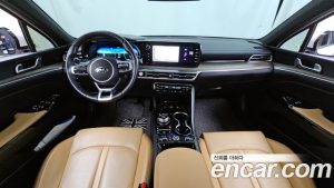 Kia K5 2.0 2021 года из Южной Кореи