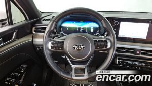 Kia K5 2.0 2021 года из Южной Кореи