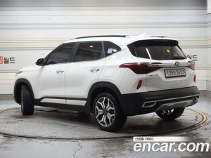Kia Seltos Бензин 1.6 Turbo 2WD 2020 года из Южной Кореи