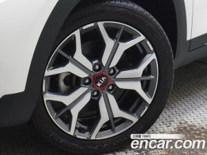 Kia Seltos Бензин 1.6 Turbo 2WD 2020 года из Южной Кореи