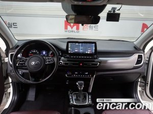 Kia Seltos Бензин 1.6 Turbo 2WD 2020 года из Южной Кореи