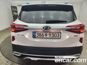 Kia Seltos Бензин 1.6 Turbo 2WD 2021 года из Южной Кореи