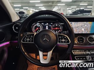 Mercedes-Benz E-Class E220d Avantgarde 2020 года из Южной Кореи