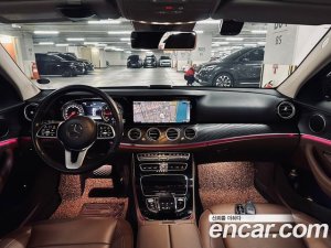 Mercedes-Benz E-Class E220d Avantgarde 2020 года из Южной Кореи