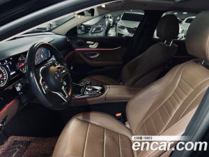 Mercedes-Benz E-Class E220d Avantgarde 2020 года из Южной Кореи