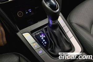 Hyundai AVANTE 1.6 2020 года из Южной Кореи