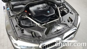 BMW 5-Series 520i Luxury 2020 года из Южной Кореи