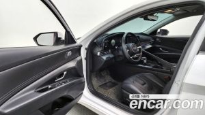 Hyundai AVANTE 1.6 2021 года из Южной Кореи